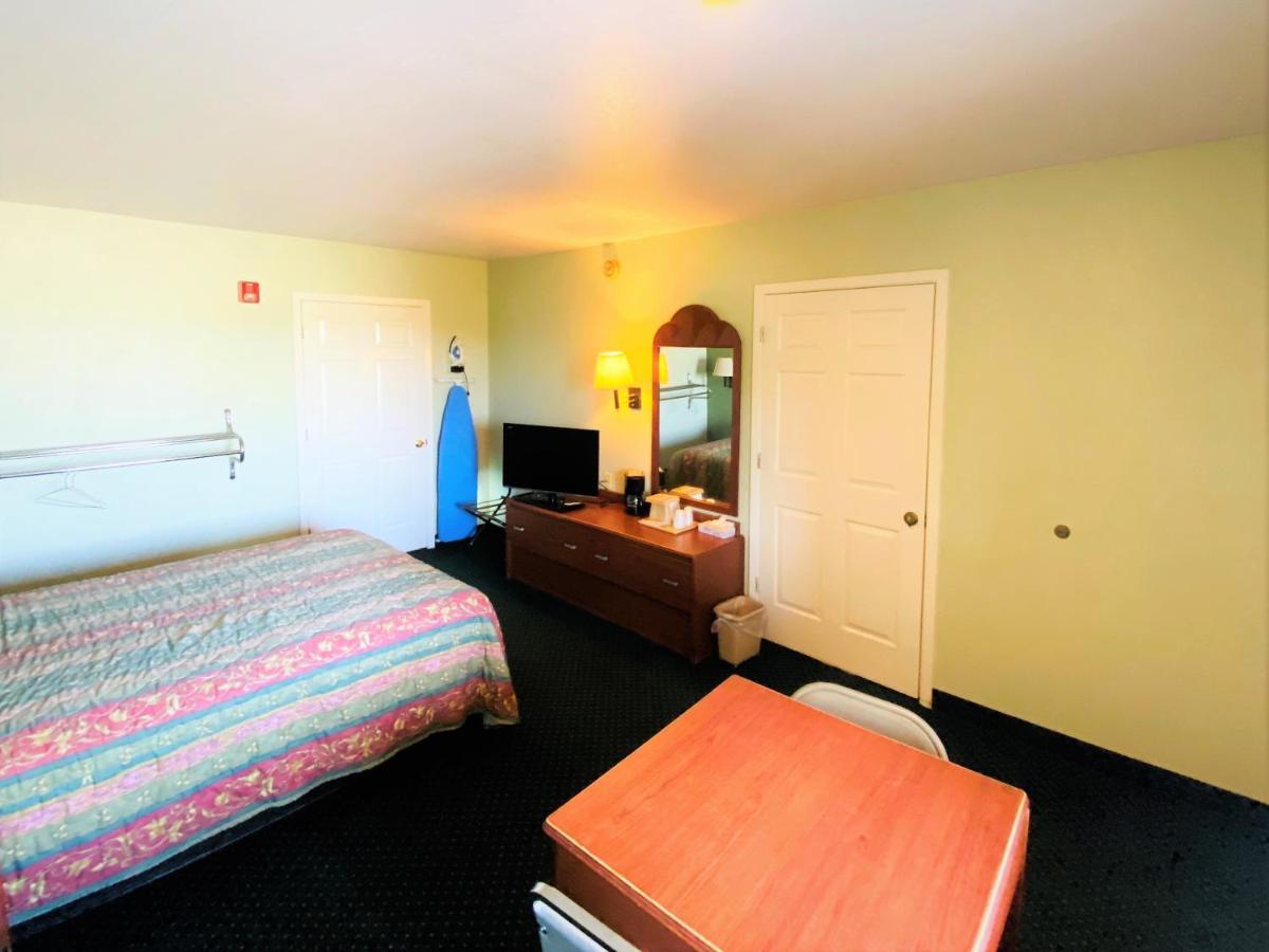 Pine Point Inn & Suites Smithville Εξωτερικό φωτογραφία